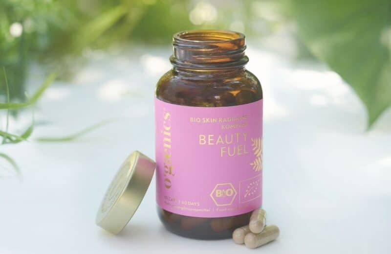 Ogaenics-PDP_Moodbilder-BeautyFuel-Bio-Skin-Radiance-Komplex-Collagen-hyaluronsaeure-antioxidantien (2) Ogaenics-PDP_Moodbilder-BeautyFuel-Bio-Skin-Radiance-Komplex-Collagen-hyaluronsaeure-antioxidantien (2)