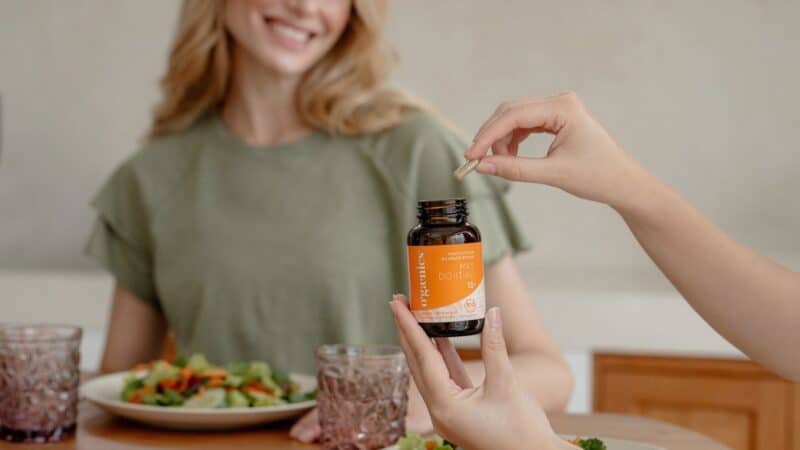 Einnahme-Fehler-Vitamine-auf-leeren-magen-nehmen